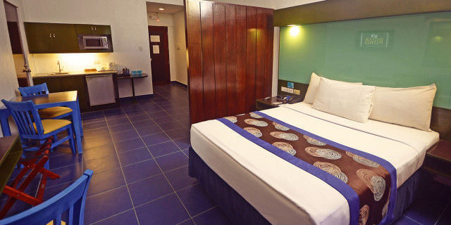 1 Queen Bed Suite, Sea View, Non-Smoking